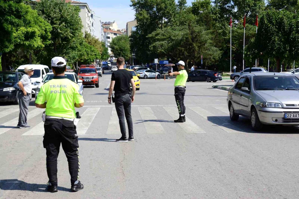Kırklareli\'nde trafik denetimi: 123 araç trafikten men edildi