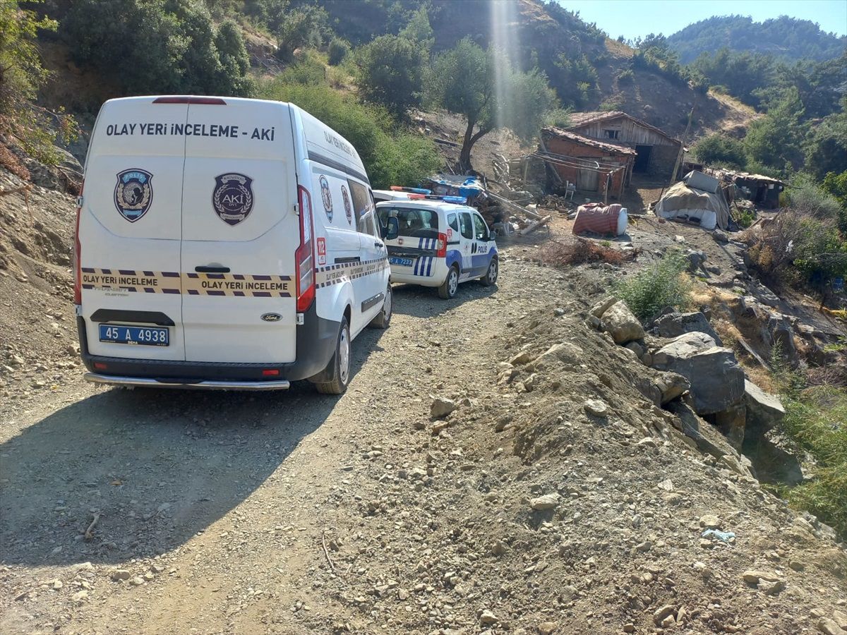 Manisa\'da eşi tarafından vurulan kadın yaralandı
