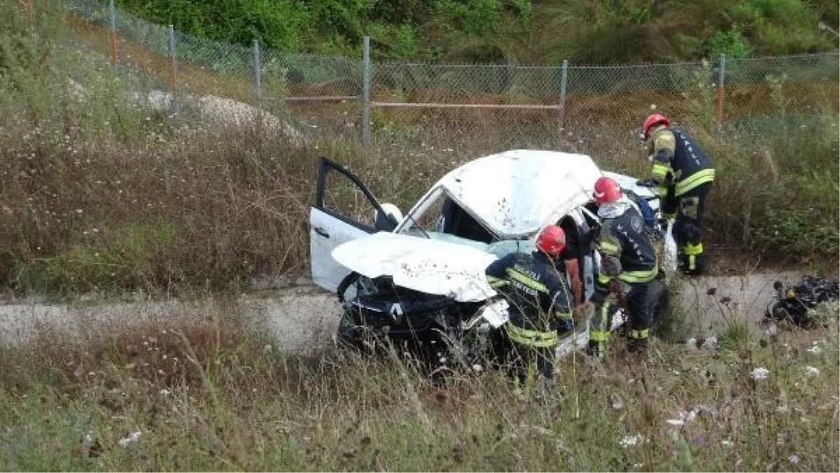 Otomobil 100 metreden yuvarlandı! Sürücü ve 2 oğlu öldü, eşi yaralandı