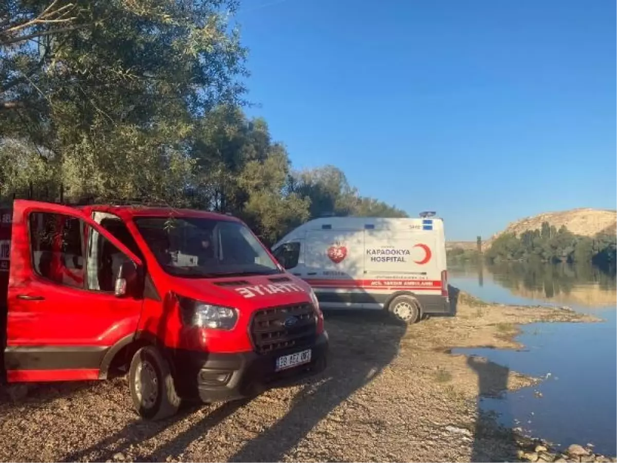 Serinlemek için Kızılırmak\'a giren yabancı uyruklu kişi kayboldu