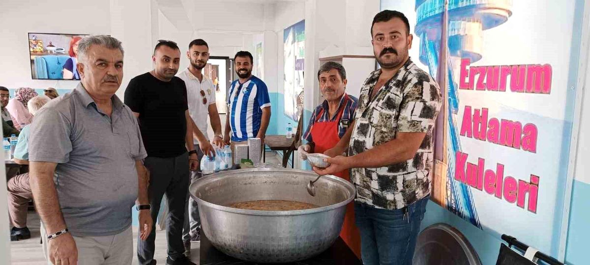 STK\'lar aşure programında bir araya geldi