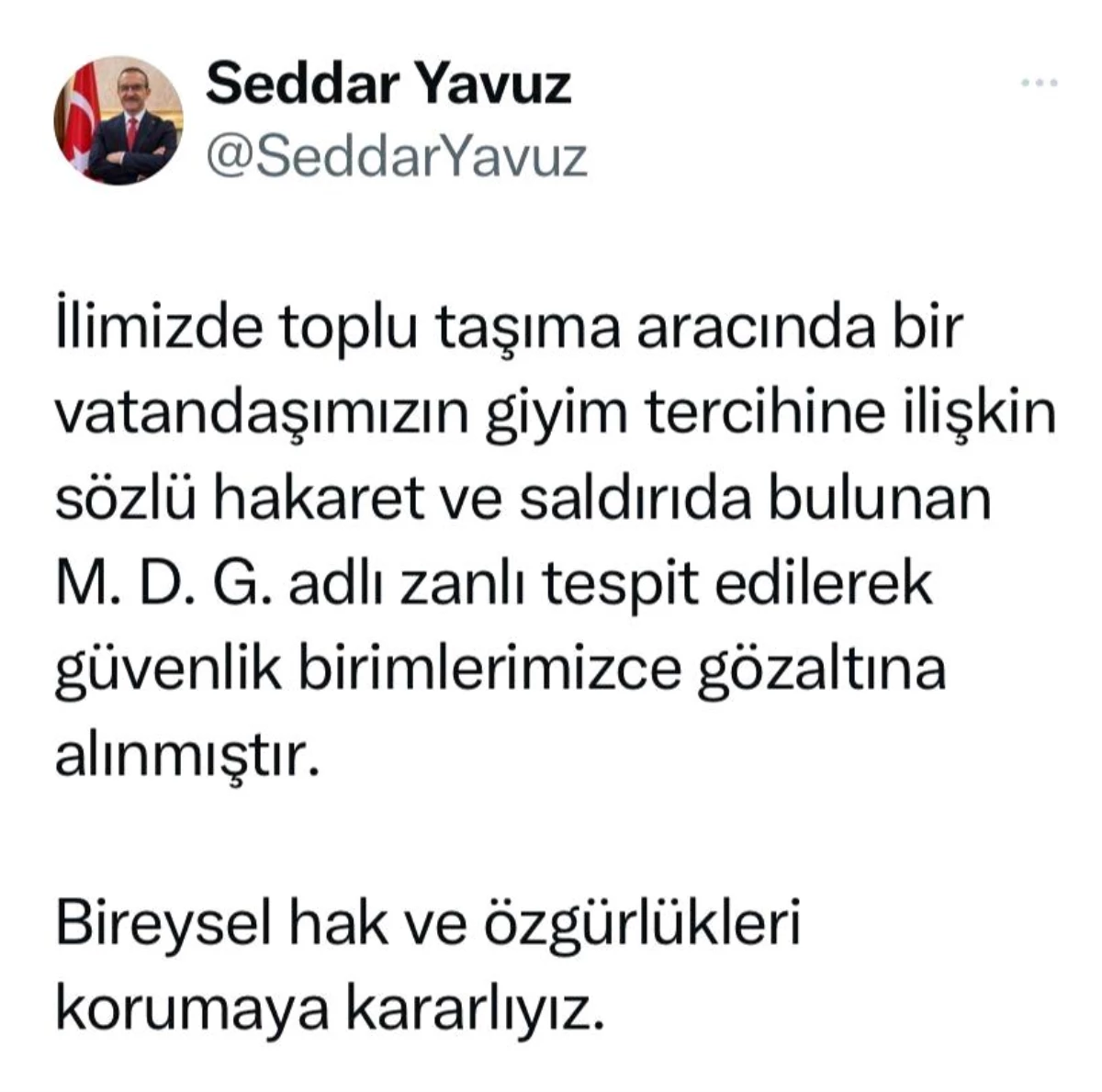 Tesettürlü kadına otobüste çirkin saldırı: "Peçeni al git"