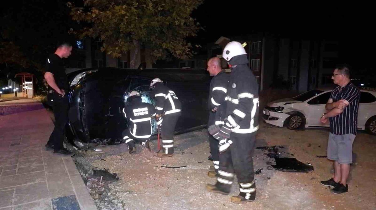 Edirne\'de Alkollü Sürücü Kaza Yaptı
