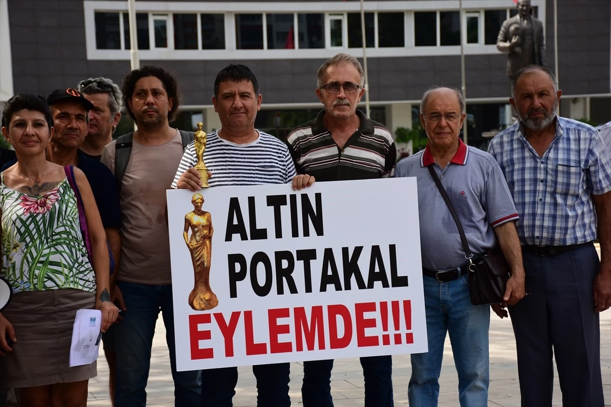 Antalya Kültür Sanat Vakfı Çalışanları Haklarını İstiyor