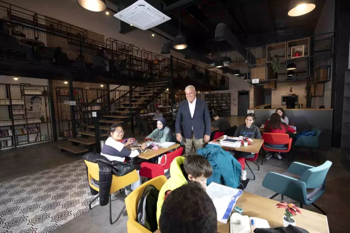 Başkan Atay Efeler\'i \'marka kent\' yapmak için çalışmalarını sürdürüyor