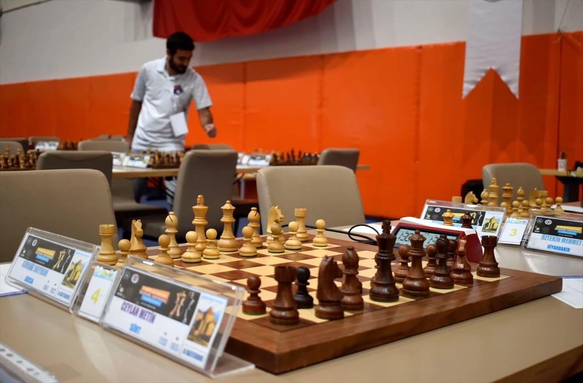 Bitlis BETAV Ulusal Satranç Turnuvası düzenlendi