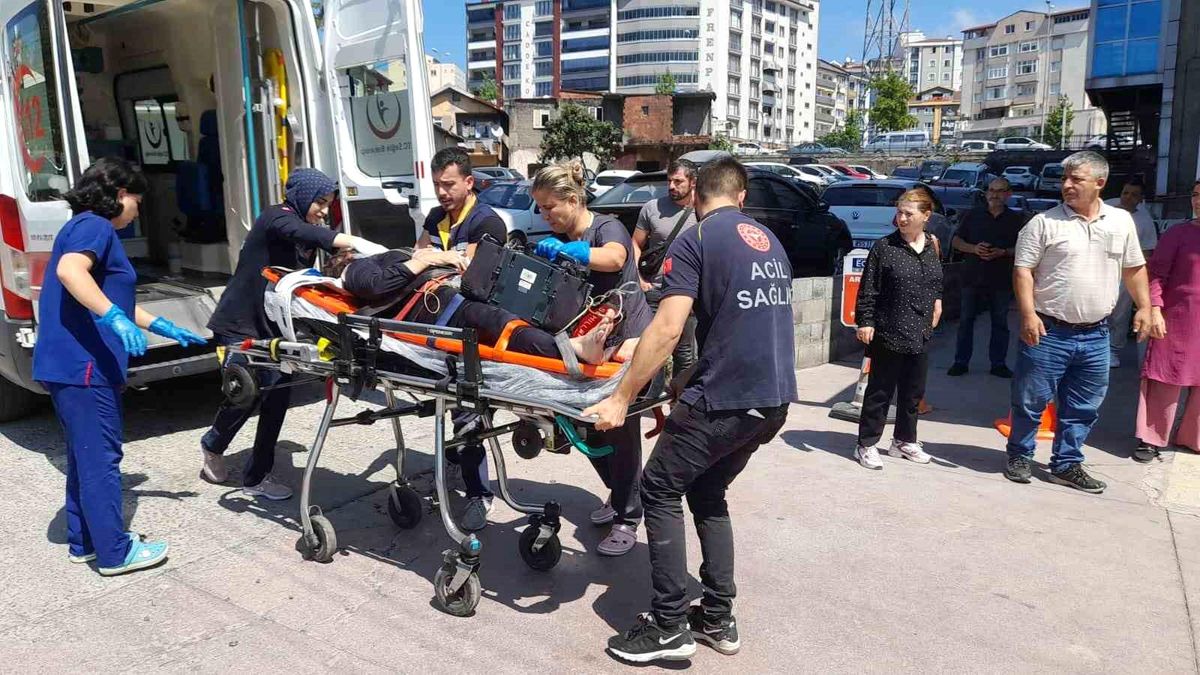 Ereğli\'de Boğulma Tehlikesi Geçiren Kadın Hastaneye Kaldırıldı