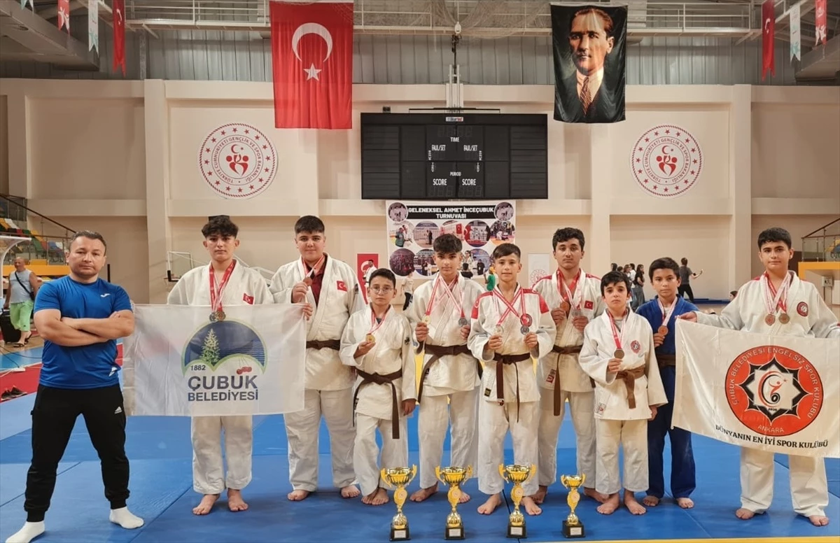 Çubuk Belediyesi Engelsiz Spor Kulübü Judo Takımı 49 madalya ile döndü
