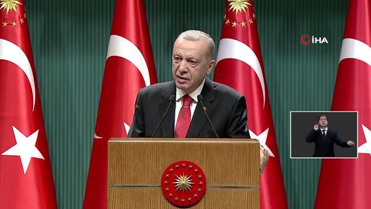 Cumhurbaşkanı Erdoğan: 'Son dönemde ekonomik göstergelerde olumlu yönde yaşanan değişikliklerin kalıcı olduğundan kimse şüphe etmesin.'