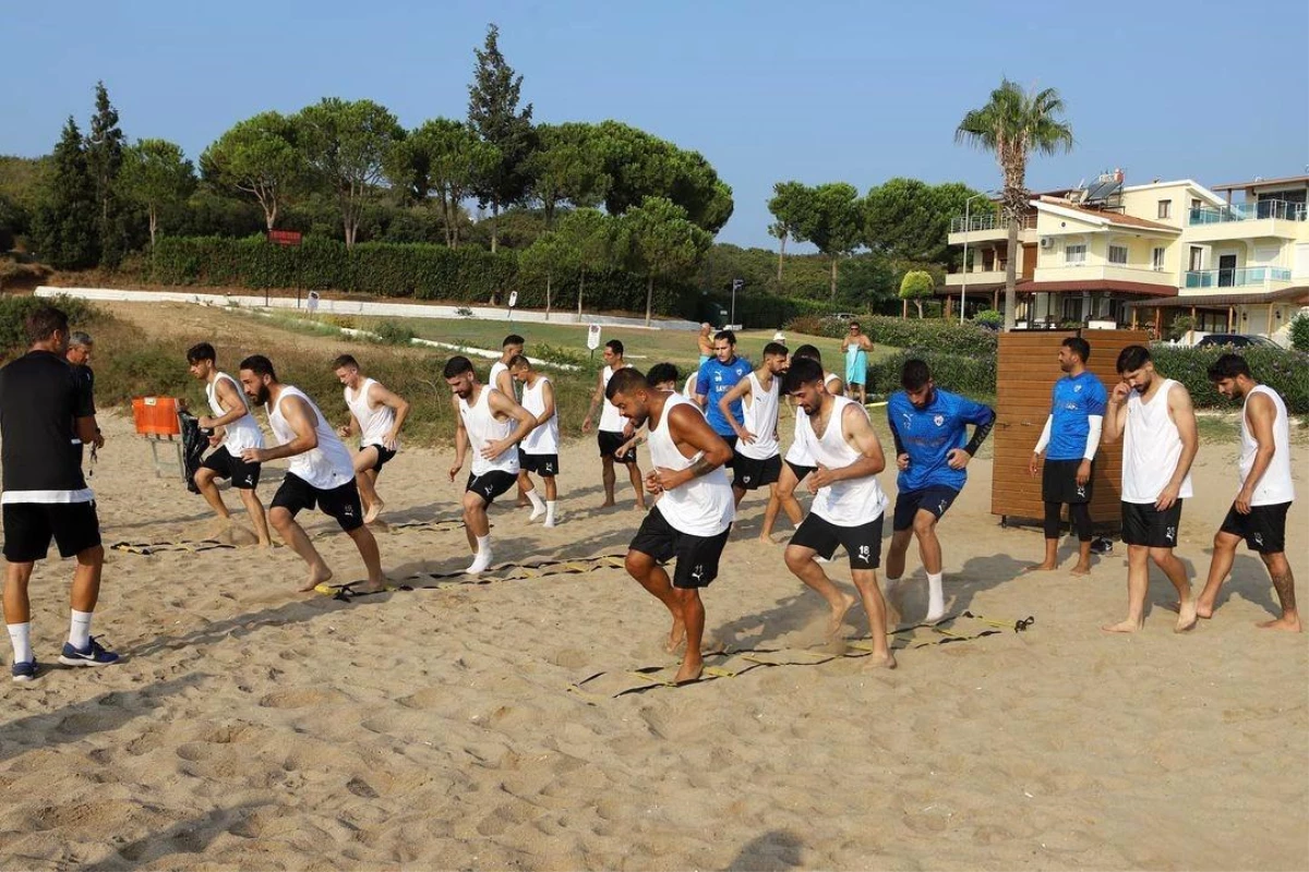 Didim Belediyespor, yeni sezon hazırlıklarını plajda sürdürüyor