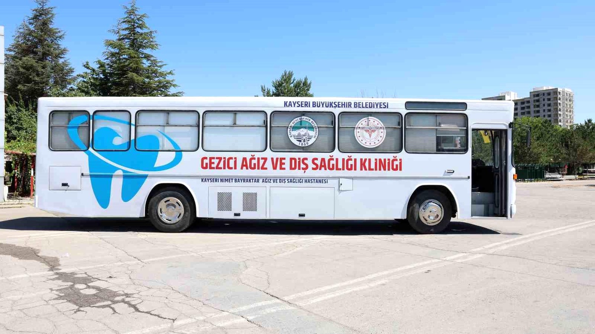 Kayseri\'de Gezici Ağız ve Diş Sağlığı Kliniği Hizmete Başlıyor