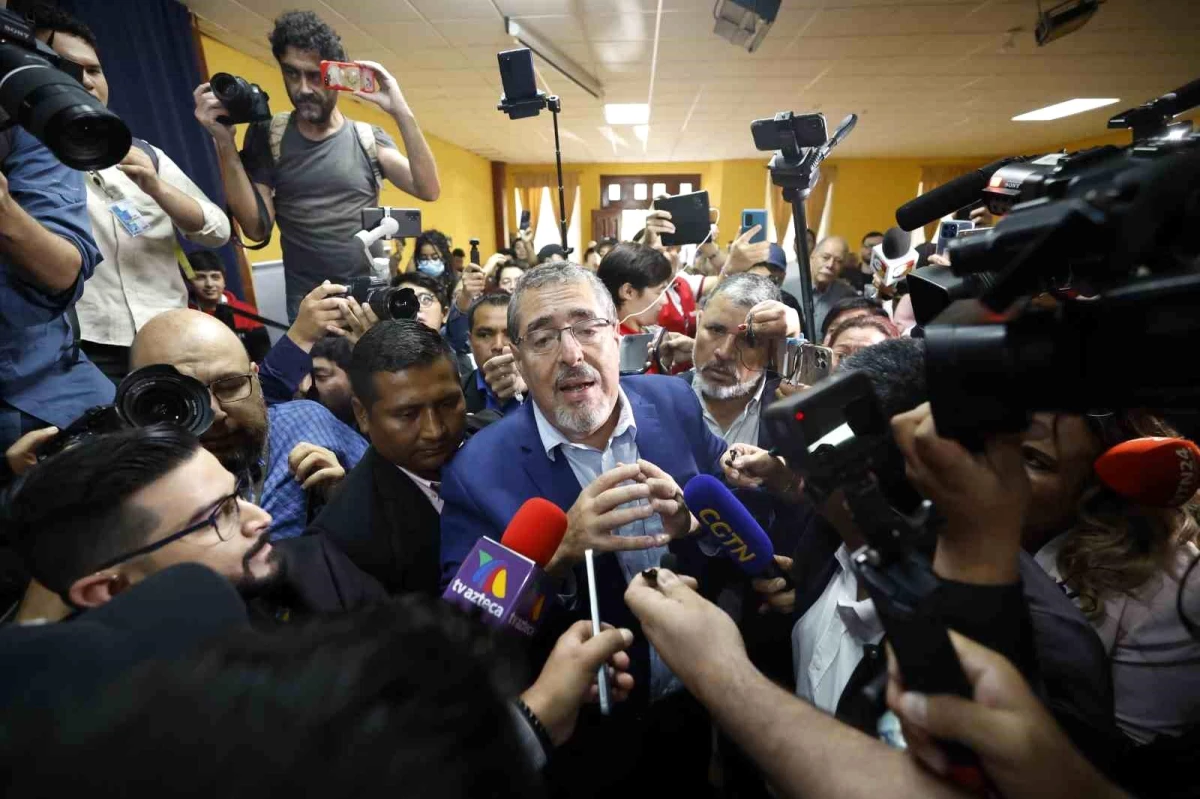 Guatemala\'da Sol Görüşlü Bernardo Arevalo Yeni Devlet Başkanı Seçildi
