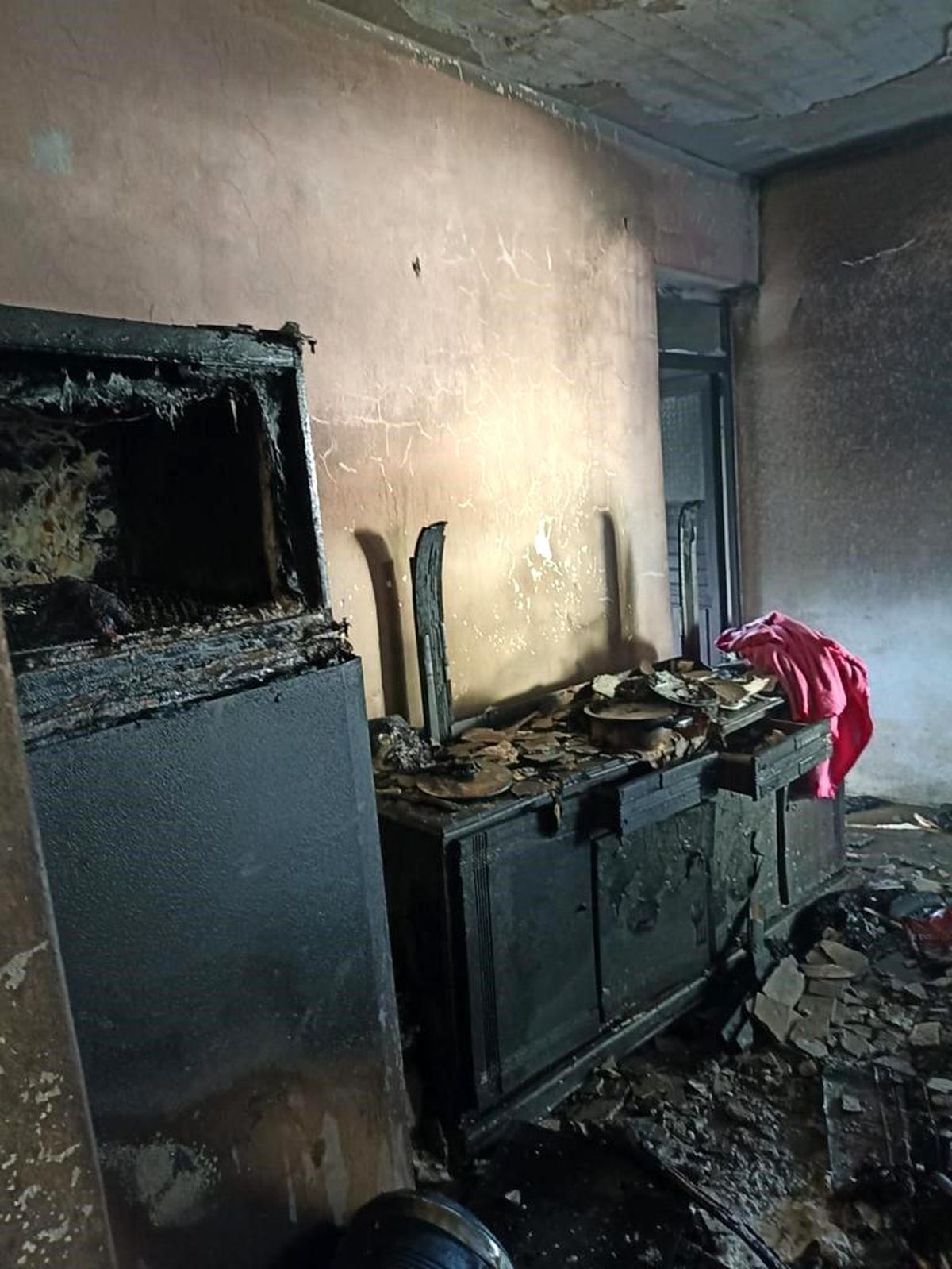 İskenderun\'da konut yangını diğer konutlara sıçramadan söndürüldü