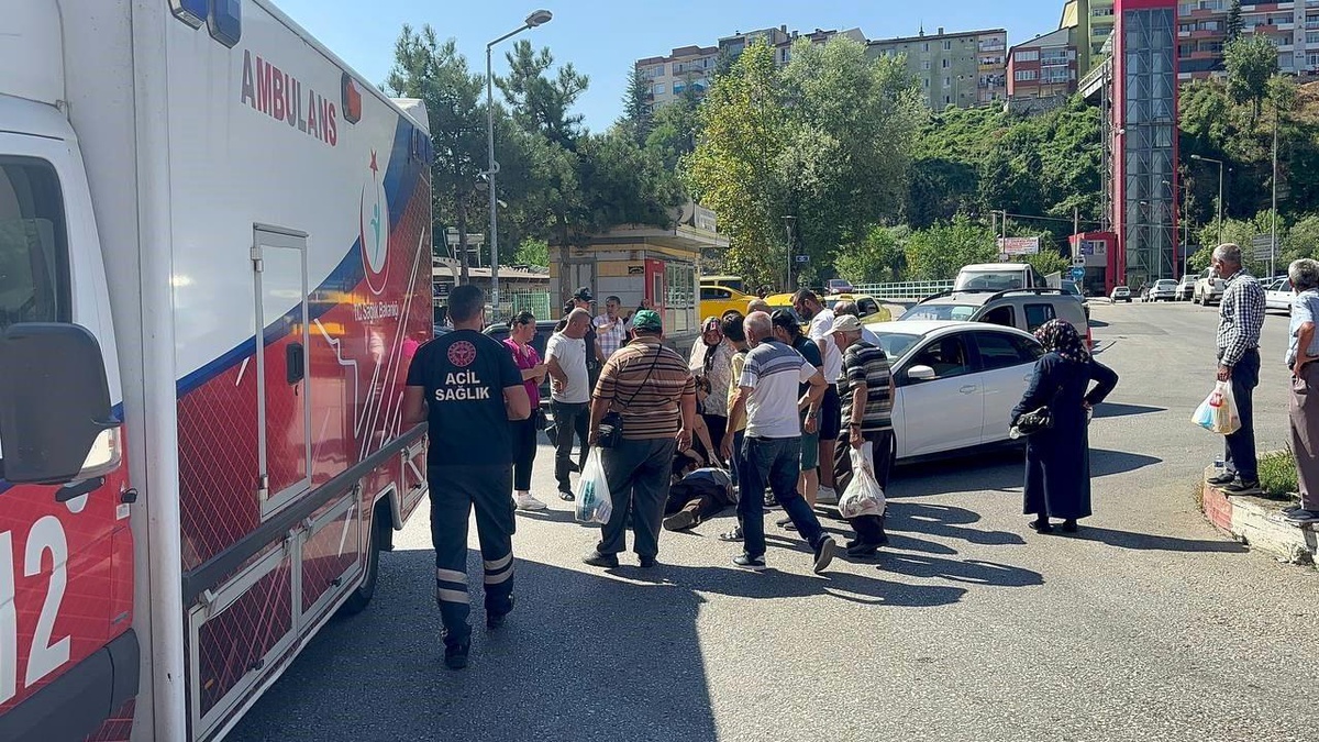Karabük\'te Kavşakta Yaya Otomobilin Çarpması Sonucu Yaralandı