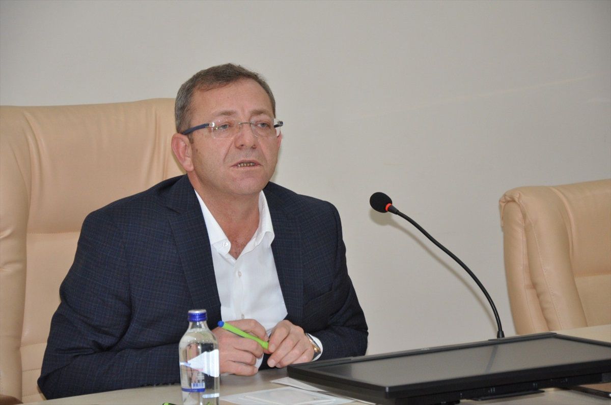 Kars Valisi ve Belediye Başkan Vekili Ziya Polat, İnşaat Sezonunun Bitmesine 2 Ay Kaldığını Belirtti