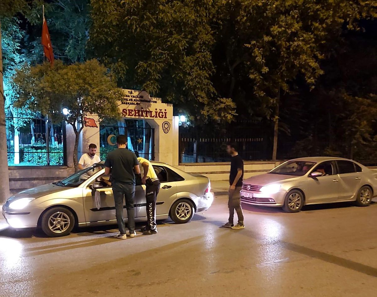 Manisa\'da Türkiye Güven Huzur Uygulaması: 263 Personel Katıldı, 102 Araç Sürücüsüne Cezai İşlem Uygulandı