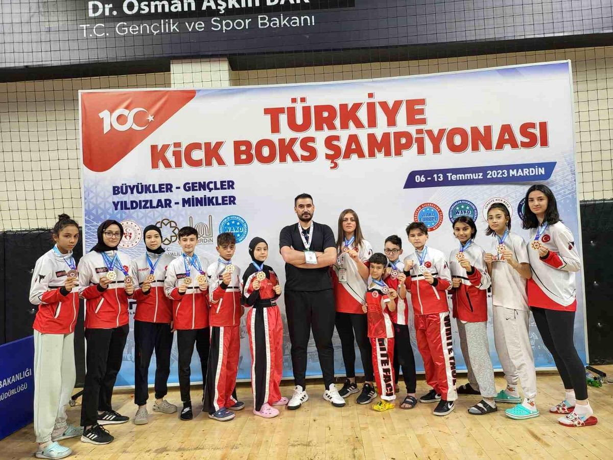 Milli Takım Antrenörü Ekrem Kesgin\'e yine yeniden milli görev