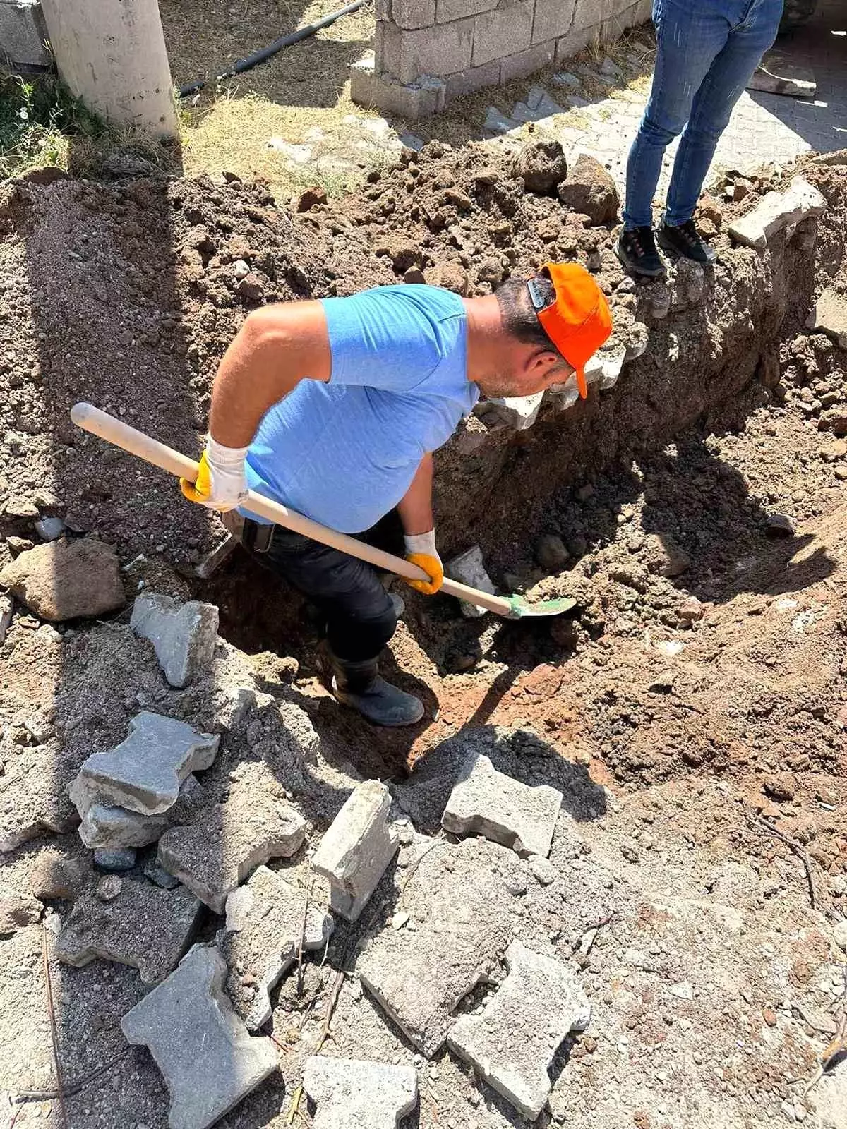 Nevşehir İl Özel İdaresi Yol Bakım ve Onarım Çalışmalarına Devam Ediyor