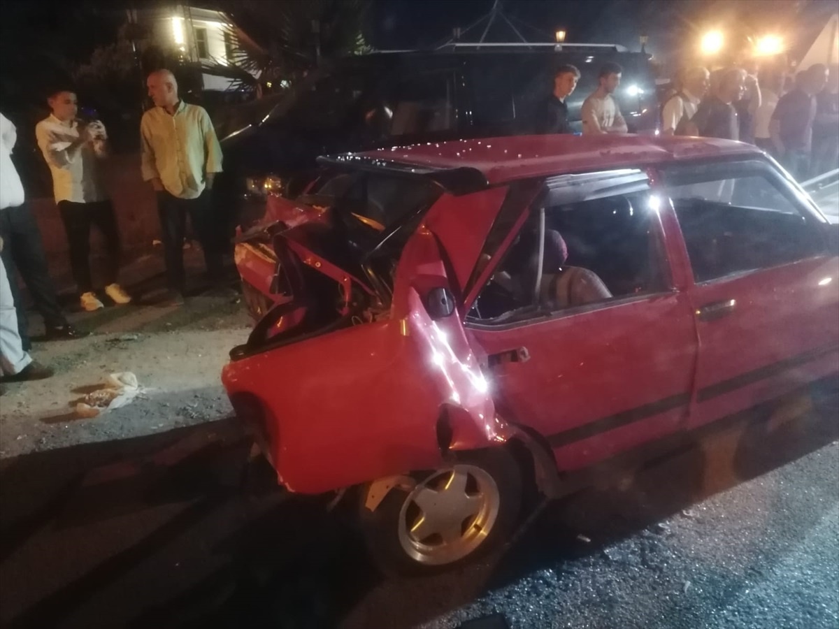 Samsun\'da otomobil ile tır çarpıştı: 4 yaralı