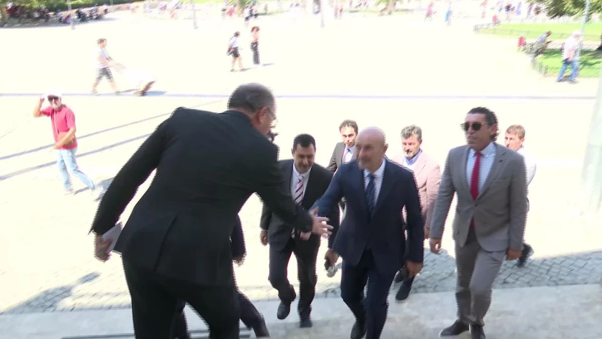 İzmir Büyükşehir Belediye Başkanı Tunç Soyer, İzmir Valisi Süleyman Elban\'ı ziyaret etti