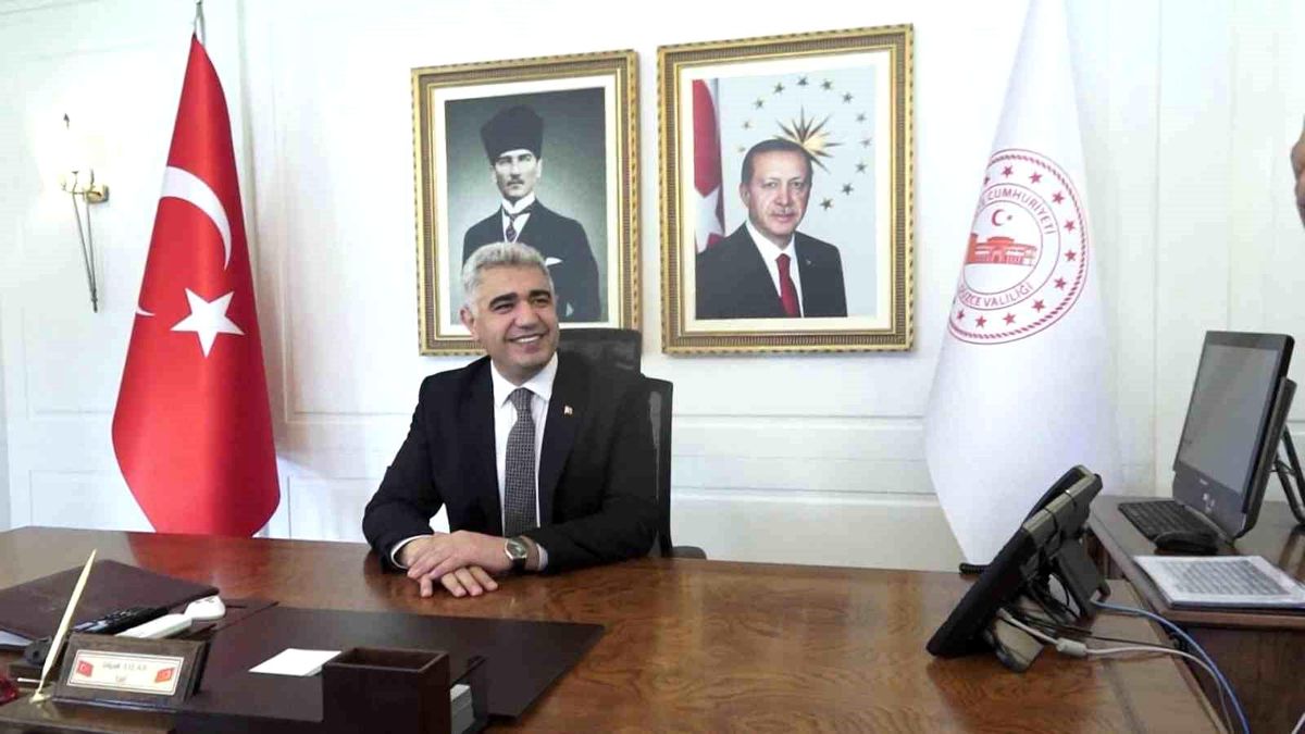 Vali Aslan\'dan anlamlı mesaj