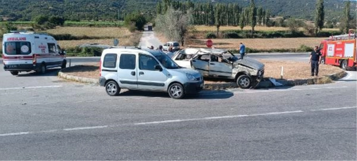 Amasya\'da Lastiği Patlayan Otomobil Takla Attı: 2\'si Ağır, 5 Kişi Yaralandı