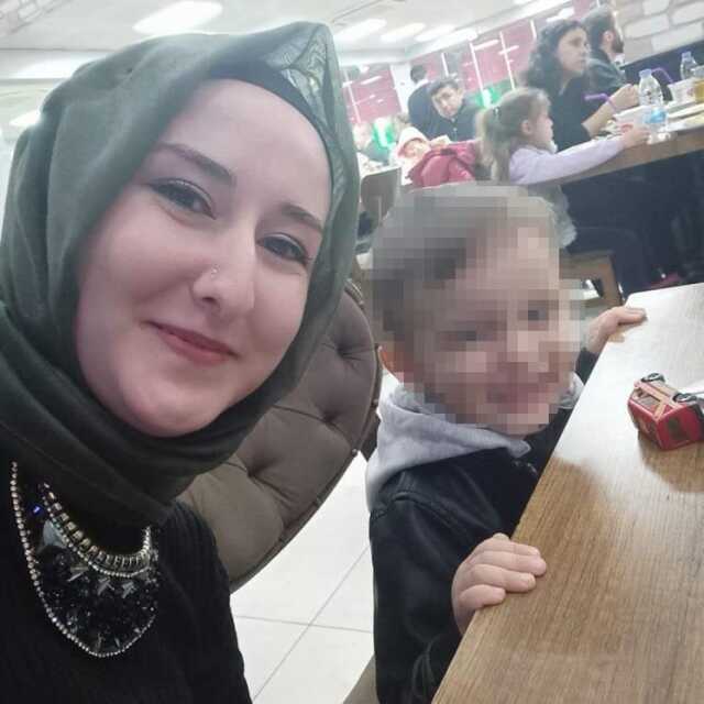 Antalya'da Zincir Markette Eşini Bıçaklayarak Öldüren Zanlı Tutuklandı Antalya'da Zincir Markette Eşini Bıçaklayarak Öldüren Zanlı Tutuklandı