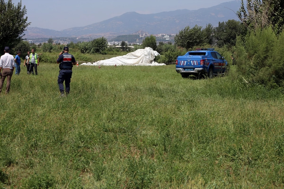 Aydın\'da düşen sivil eğitim uçağındaki 2 kişi yaralandı