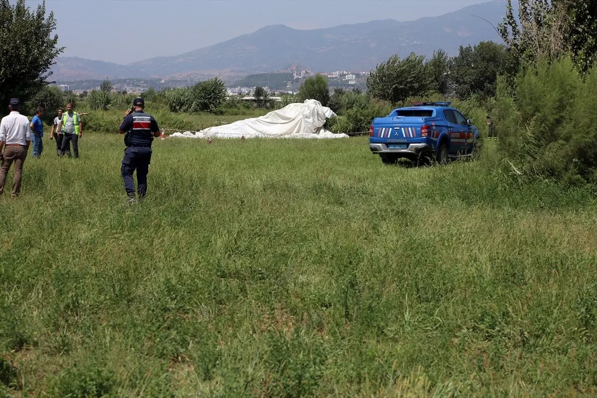 Aydın\'da düşen sivil eğitim uçağındaki 2 kişi yaralandı