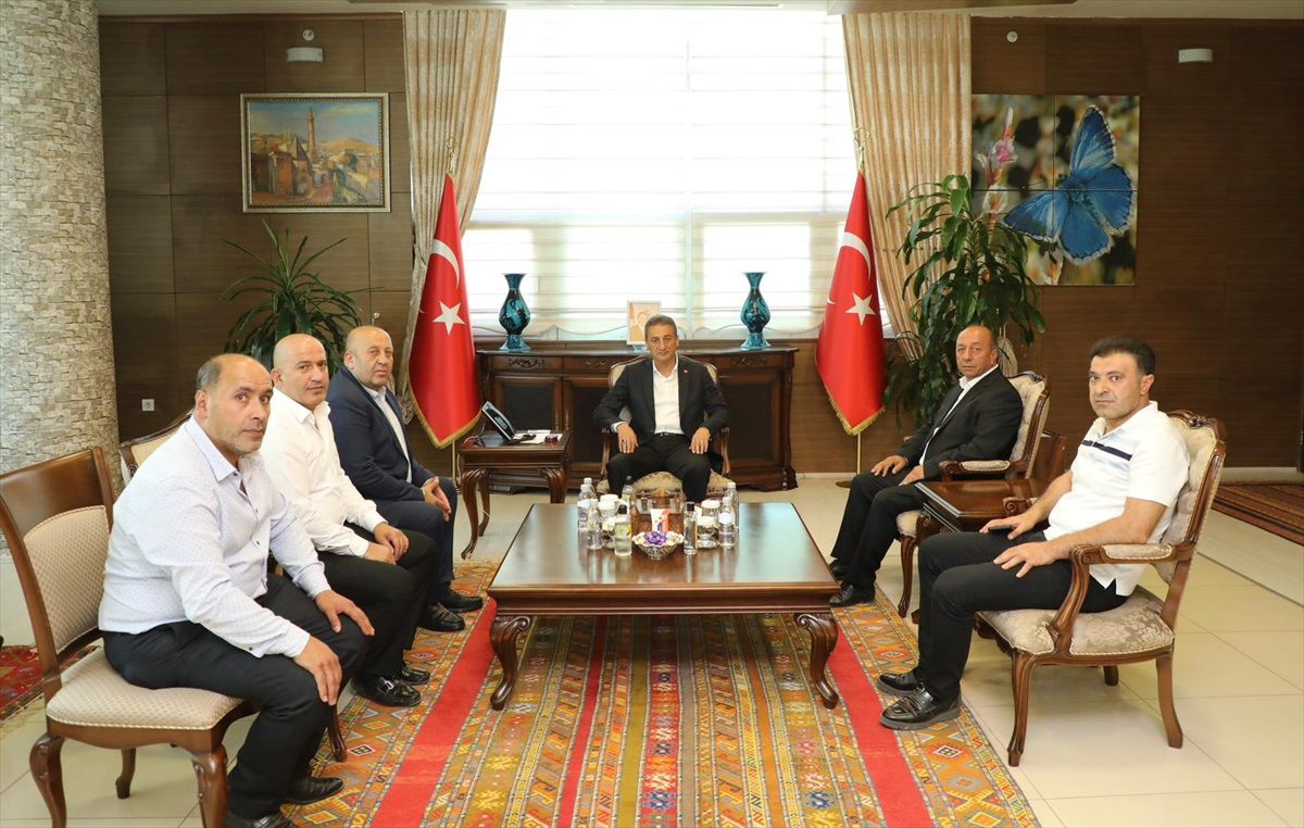 Bitlis Valisi Erol Karaömeroğlu, Yatırımcılarla Görüştü