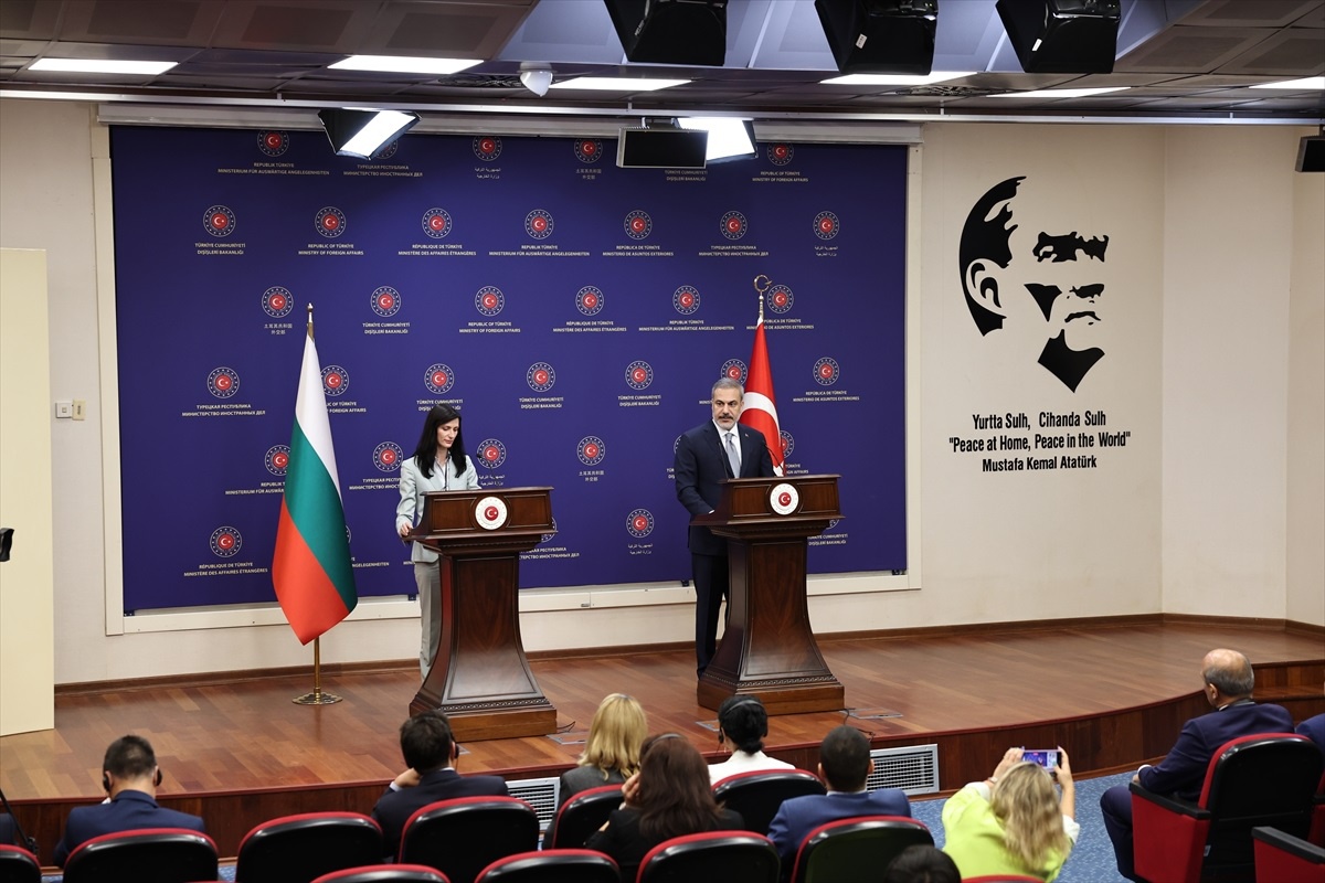 Bulgaristan Dışişleri Bakanı Gabriel: "Düzensiz göçle mücadeledeki her bir başarı Avrupa Birliği içinde bir önceliktir"