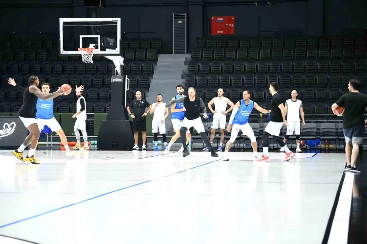 Çayırova Belediyesi Basketbol Takımı, yeni sezon öncesi ilk hazırlık maçına çıkıyor