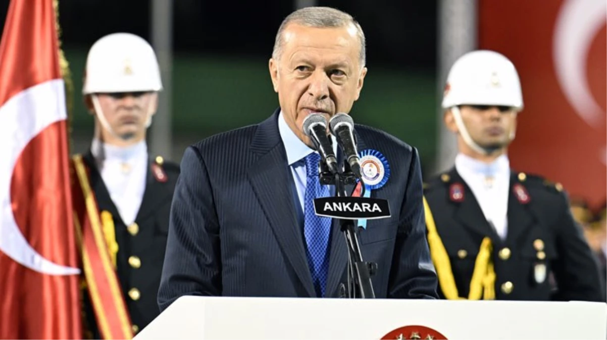 Cumhurbaşkanı Erdoğan: Kaçak olarak ülkemizde bulunan ve suça karışan mültecileri süratle sınır dışı ediyoruz