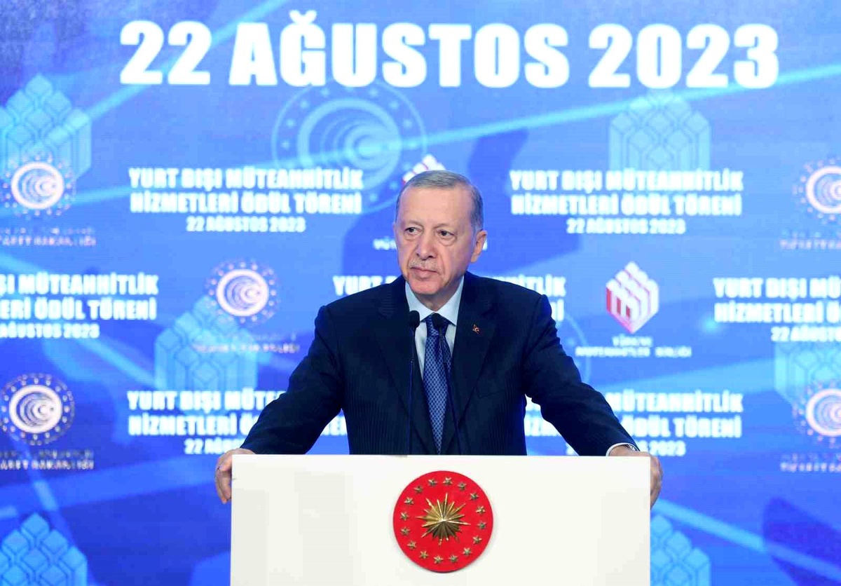 Cumhurbaşkanı Recep Tayyip Erdoğan: "2023 vizyonumuzun çoğunu hayata geçirmiş olmanın şevkiyle gözümüzü 2053\'e diktik."