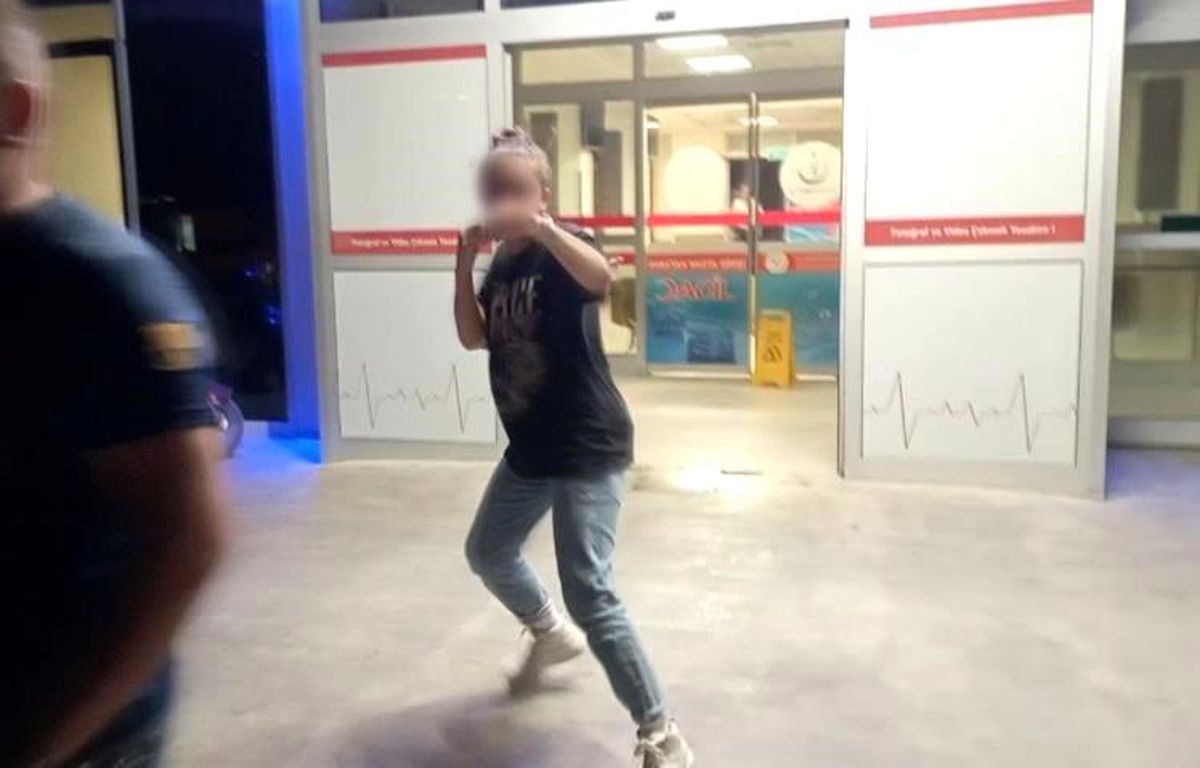 Konya\'da dedesini bıçaklayan 14 yaşındaki kız çocuğu tutuklandı