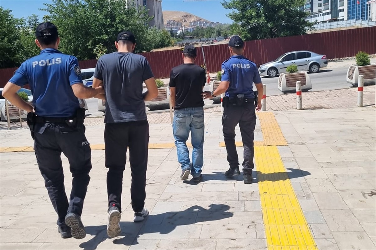 Elazığ\'da Hırsızlık Yapan 2 Zanlı Tutuklandı