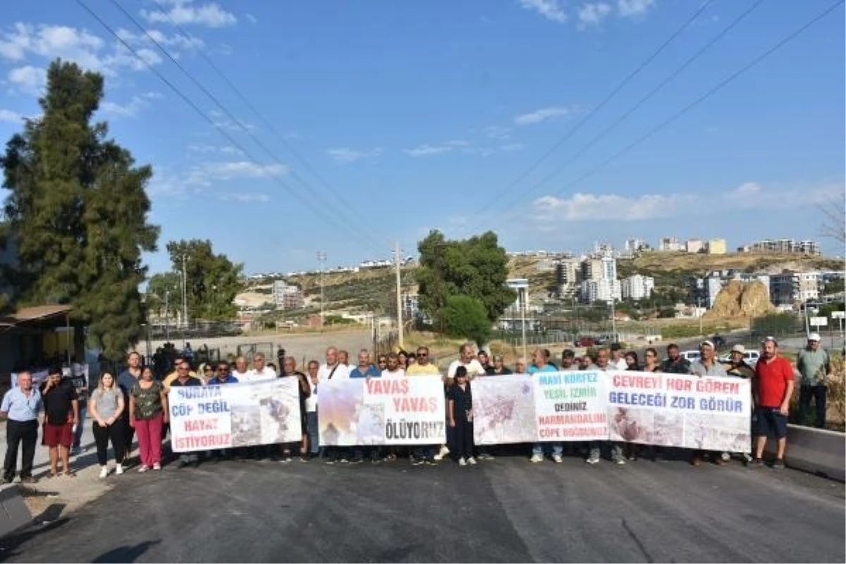 İzmir\'de Harmandalı Katı Atık Depolama Tesisi\'ne çöp dökülmesi protesto edildi