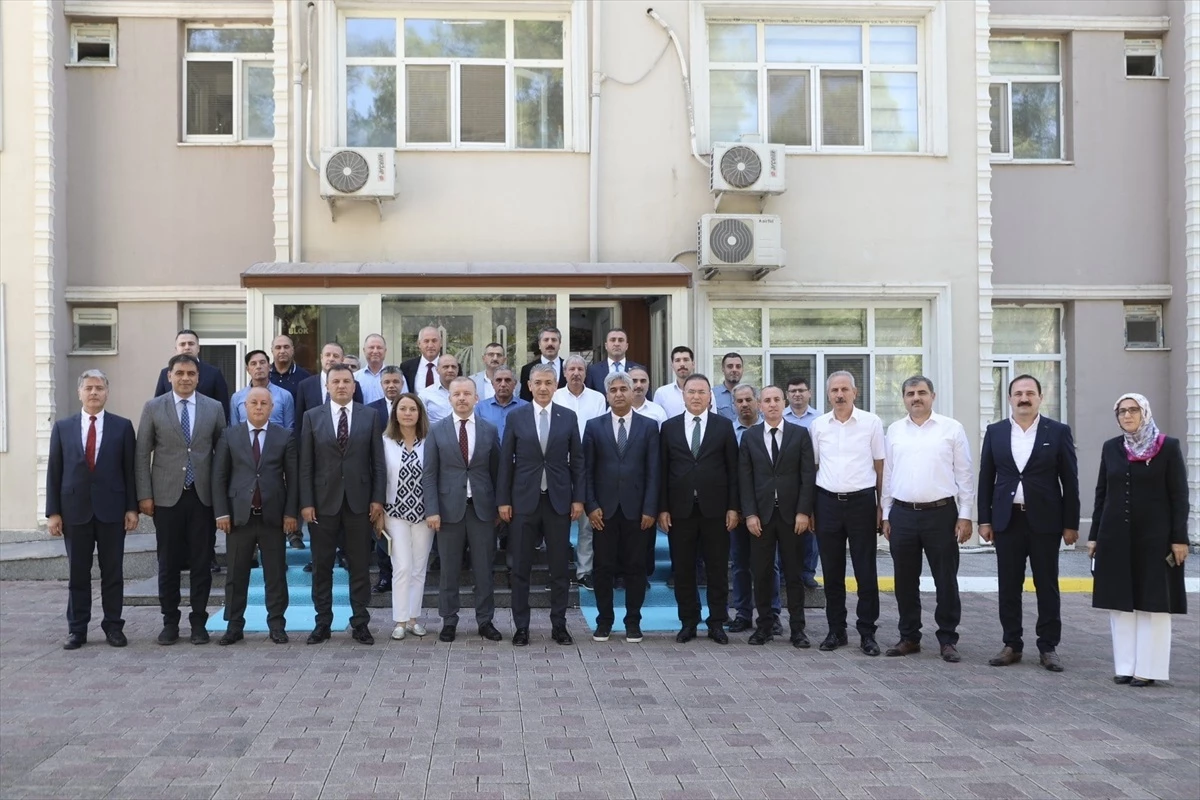 Yeni Mardin Valisi ve Büyükşehir Belediye Başkan Vekili Tuncay Akkoyun, Mardin\'i daha ileriye taşımak için çalışacak