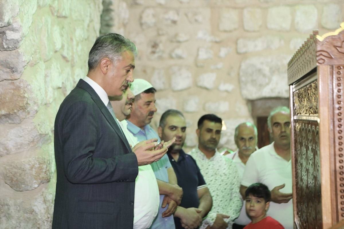 Mardin Valisi Tuncay Akkoyun Sultan Şeyhmus Külliyesini Ziyaret Etti