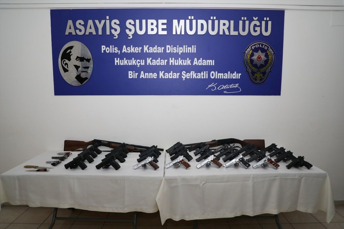 Mersin\'de 3 Aylık Operasyonlarda 1385 Şüpheli Gözaltına Alındı