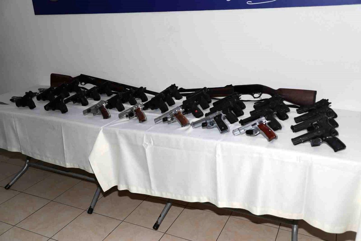 Mersin Polisi Son 3 Ayda 627 Tabanca Ele Geçirdi