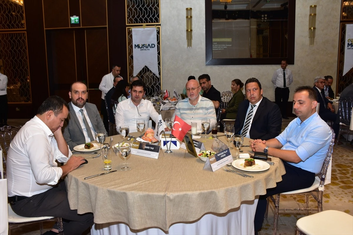 MÜSİAD Antalya Şubesi İş İnsanlarını Kurum Müdürleriyle Buluşturdu