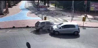 Sakarya'da Son Bir Ayda Meydana Gelen Trafik Kazaları KGYS Kameralarına Yansıdı