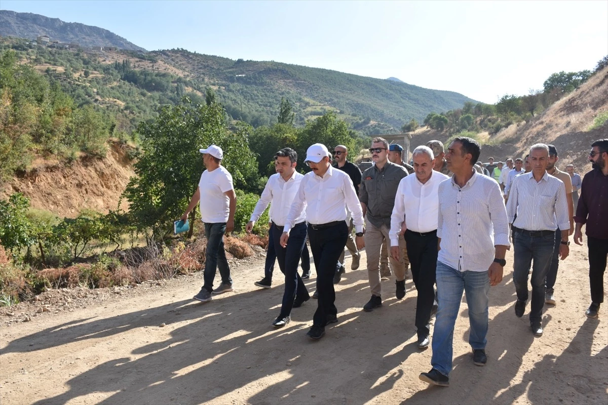 Siirt Valisi ve Belediye Başkan Vekili Kemal Kızılkaya, Hesko İçme Suyu hattında incelemelerde bulundu