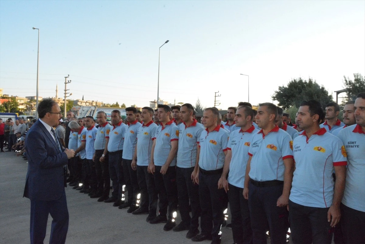 Siirt Valisi ve Belediye Başkan Vekili Kemal Kızılkaya, Temizlik İşleri ve İtfaiye Müdürlüğü personelini ziyaret etti