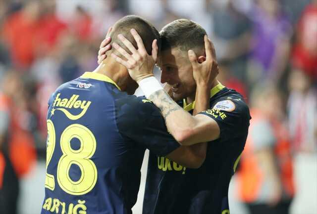 Süper Lig'de yeni sezona 2'de 2 yaparak başlayan tek takım Fenerbahçe