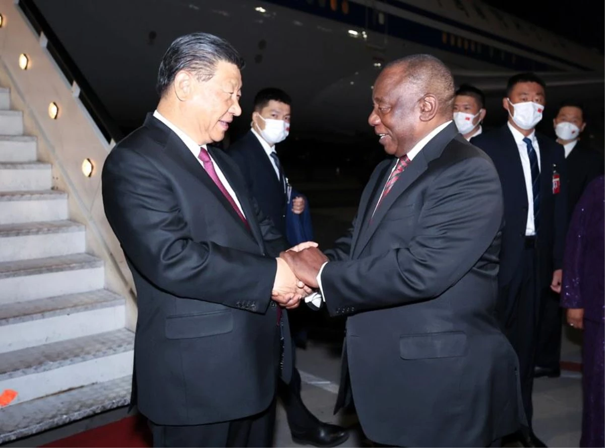 Çin Cumhurbaşkanı Xi Jinping, Güney Afrika\'ya resmi ziyarette bulunmak üzere yola çıktı