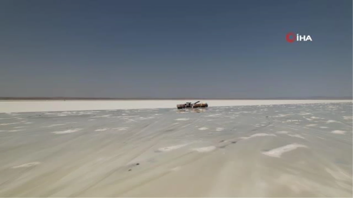 Tuz Gölü\'nde Yüzde 95\'i İhraç Edilen Tuz Hasadı Başladı