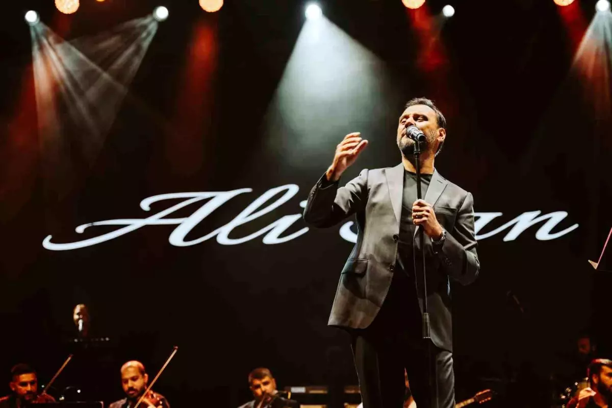 Alişan, Erzurum\'da unutulmaz bir konser verdi