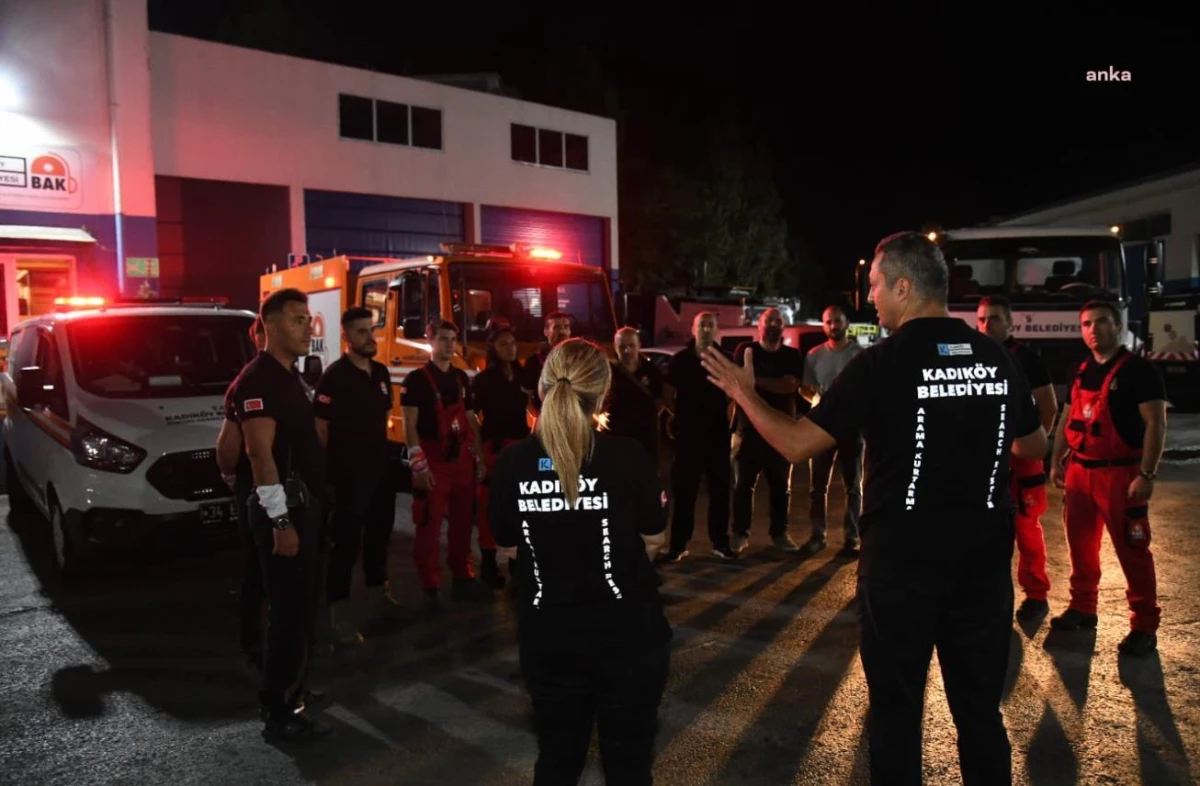 Kadıköy Belediyesi Kentsel Arama Kurtarma Takımı Çanakkale\'deki Yangına Destek Veriyor